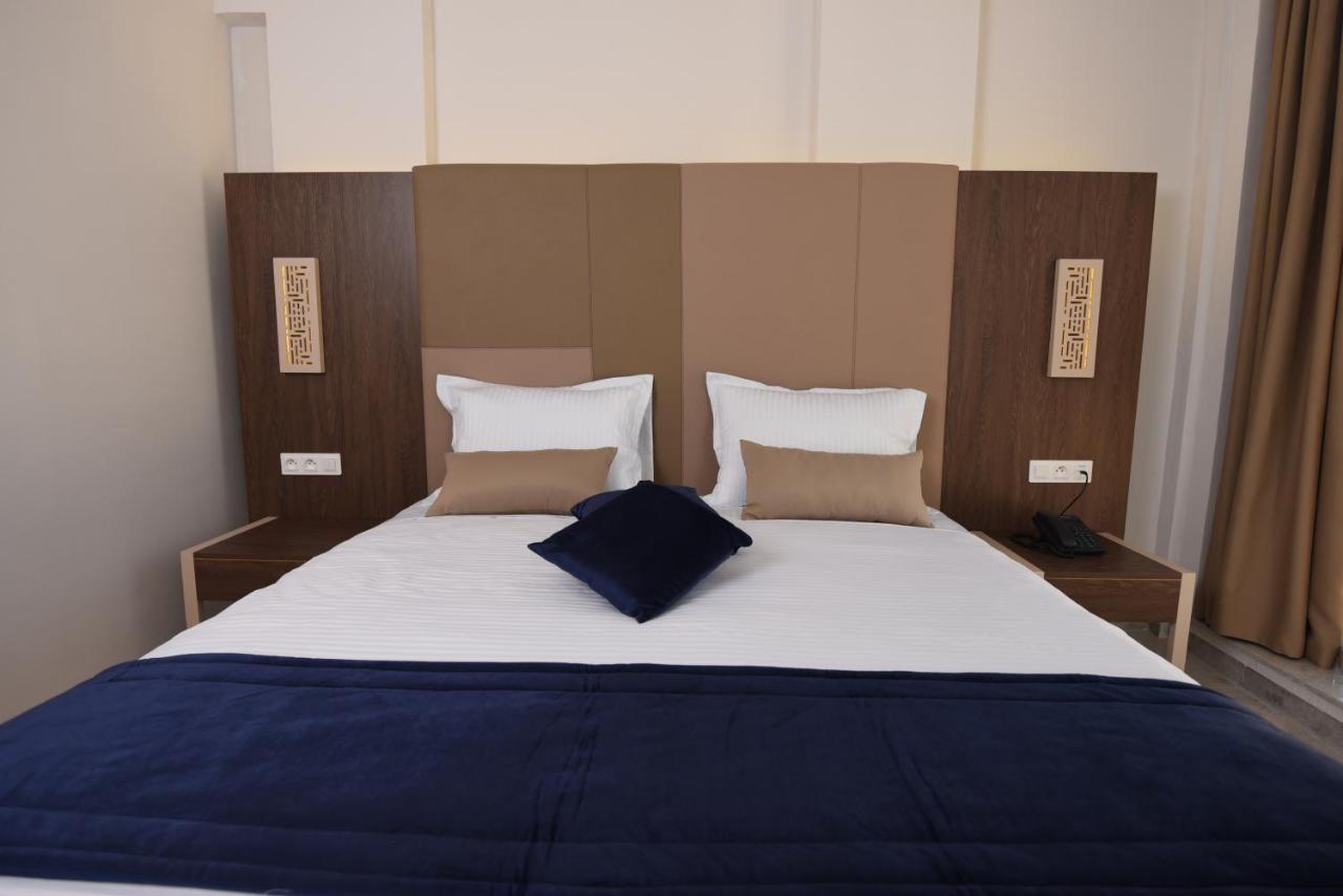 Hotel Lescure Business And Spa Megrine Екстериор снимка